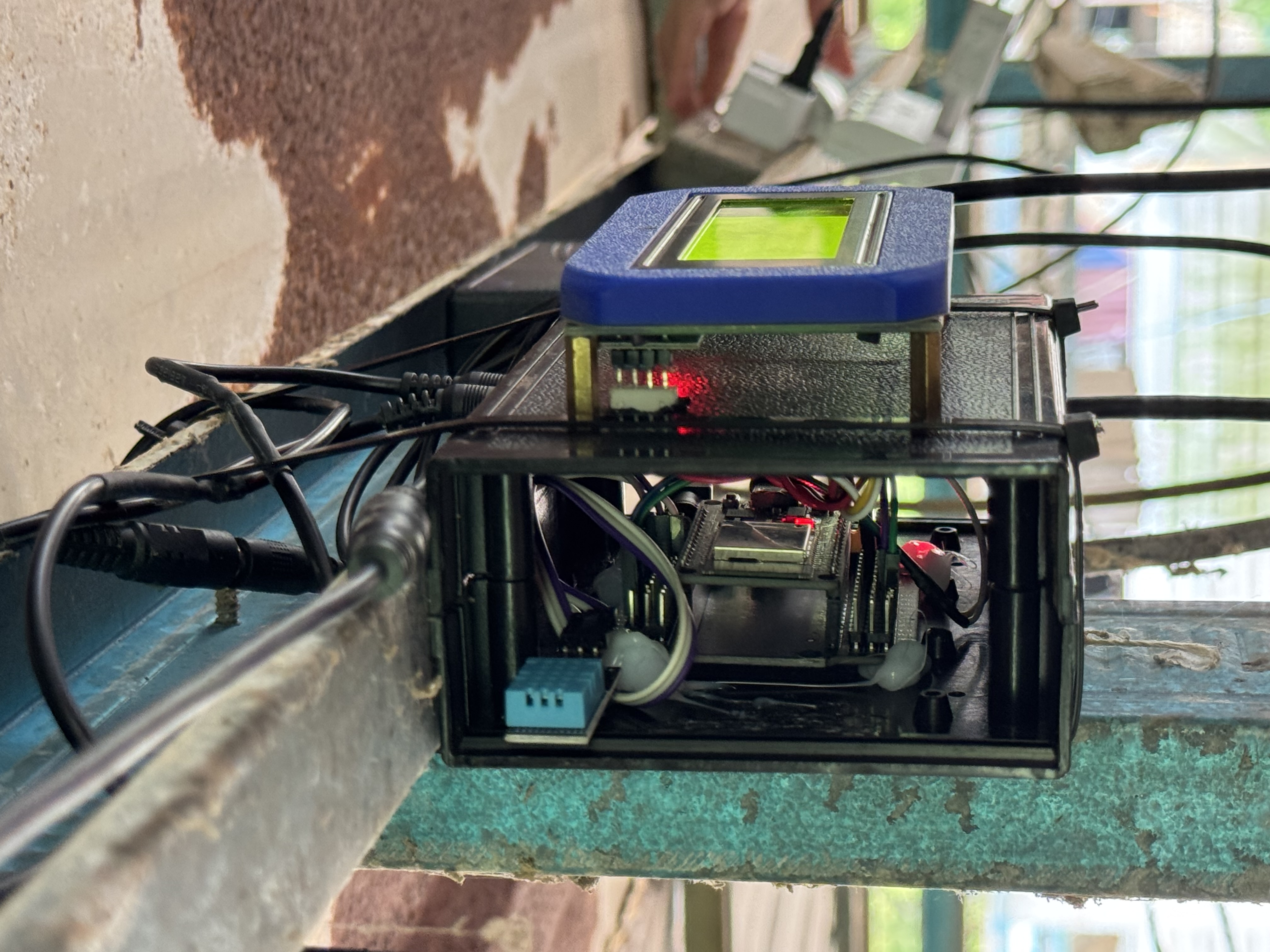 Smart Duck Coop IoT Monitoring V2 screenshot 2
